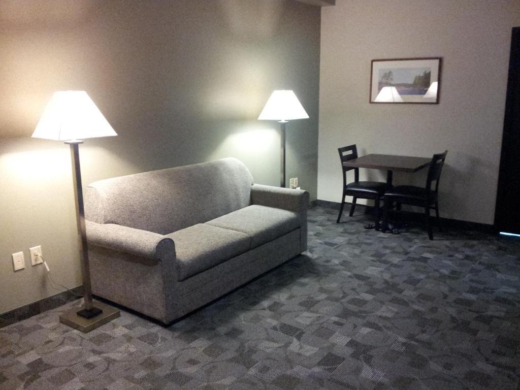 Midland Inn & Suites Room photo